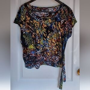 ALMOST FAMOUS JUNIOR TOP MULTICOLOR LEOPARD PRINT W/GOLD FOIL ACCENTS LARGE